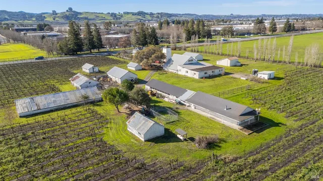$1,795,000 | 3957 Lakeville Highway, Petaluma, CA 94954