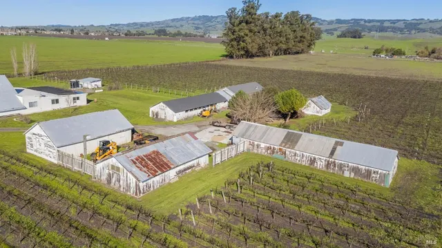 $1,795,000 | 3957 Lakeville Highway, Petaluma, CA 94954