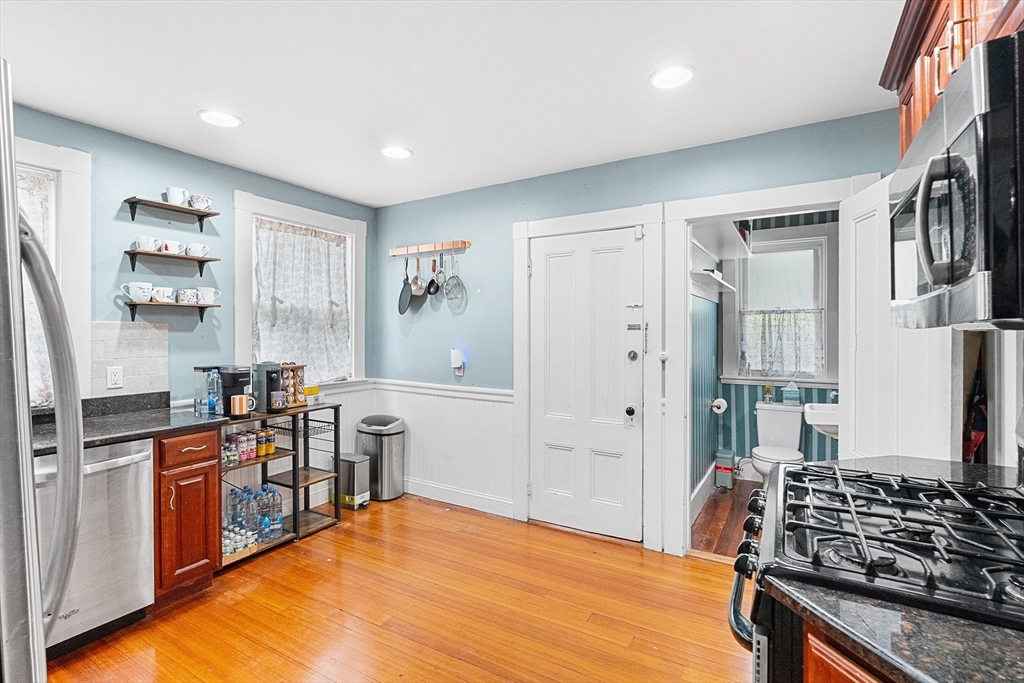 48 Eddy Street, Unit 48 Newton, MA 02465 - Photo 4 of 26