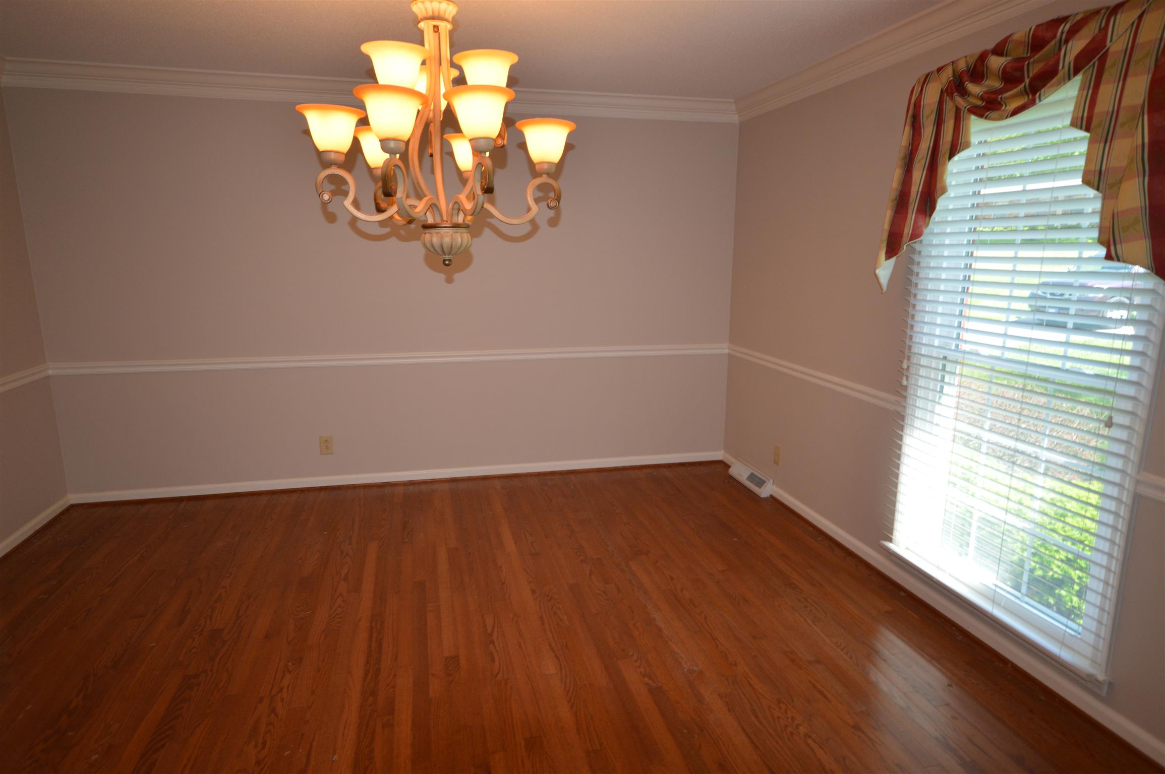 608 Cornwall Road Clarksville, TN 37043 - Photo 6 of 30 Gallery Image 6