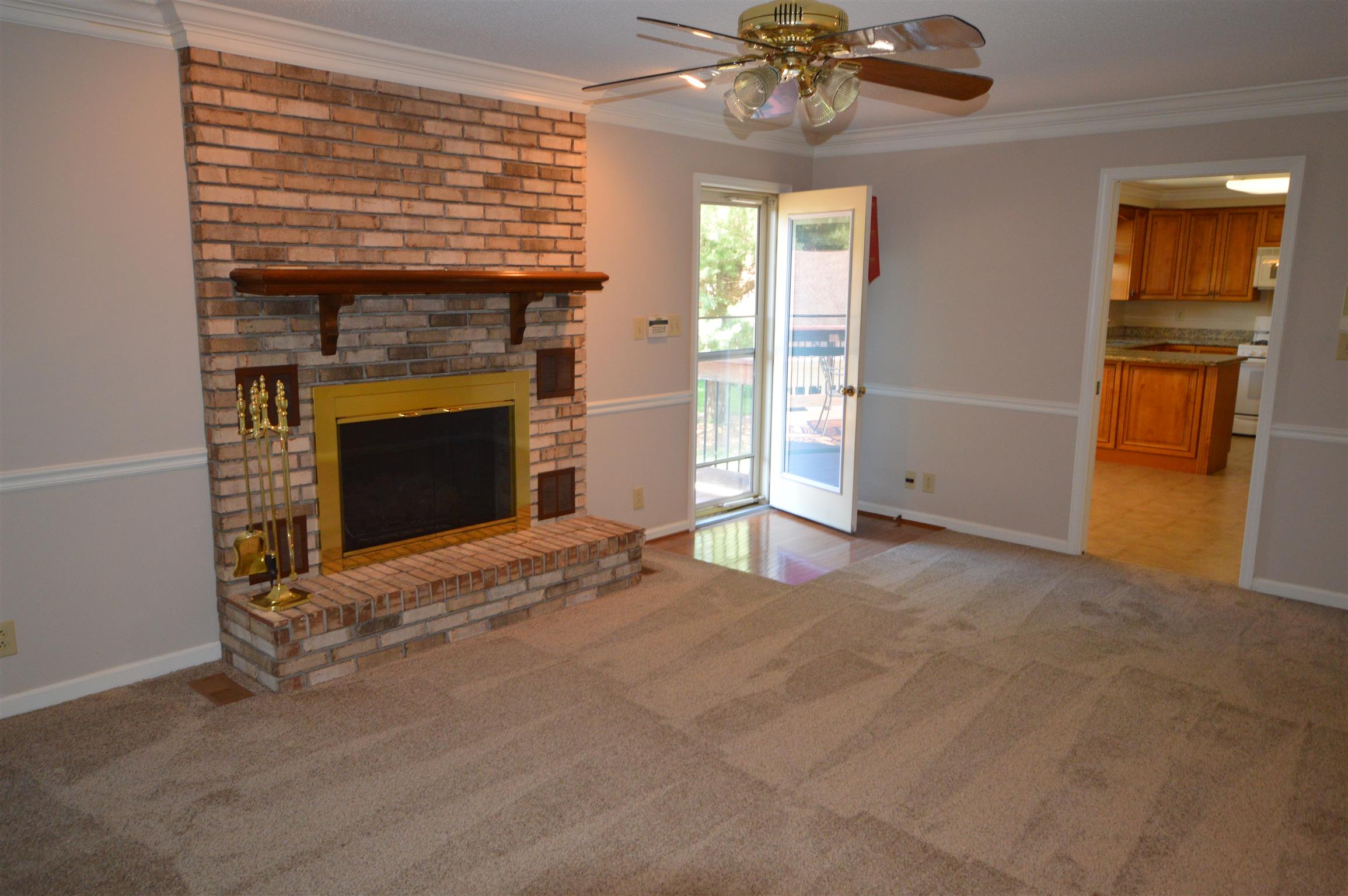 608 Cornwall Road Clarksville, TN 37043 - Photo 10 of 30 Gallery Image 10