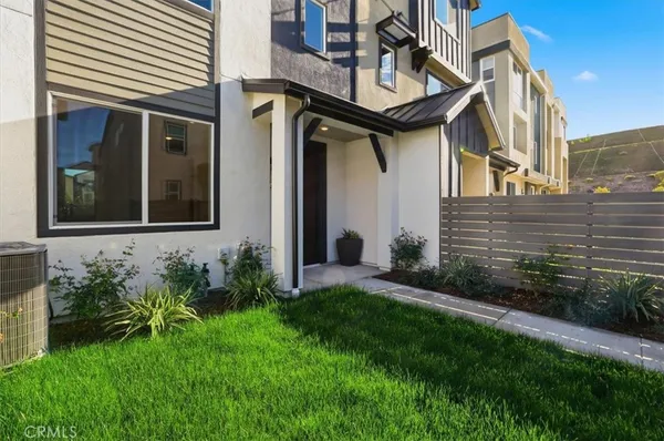 $689,000 | 27317 Bear Creek Lane, Valencia, CA 91381