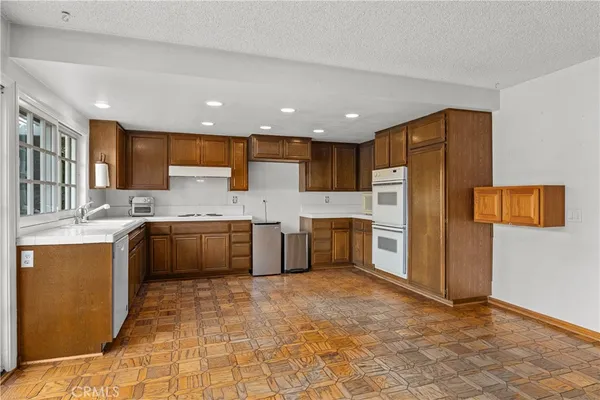 $1,100,000 | 22611 Demasia, Mission Viejo, CA 92691