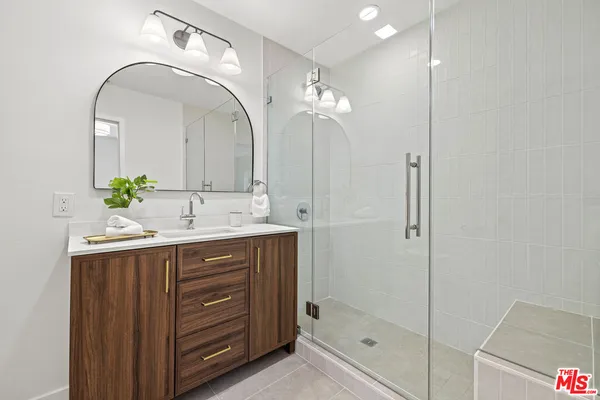 $925,000 | 15712 Stare Street, North Hills, CA 91343