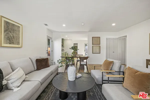 $925,000 | 15712 Stare Street, North Hills, CA 91343