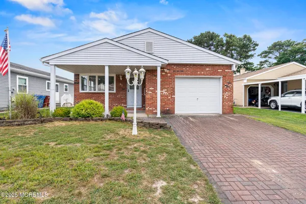 $371,500 | 93 Paradise Boulevard, Toms River, NJ 08757