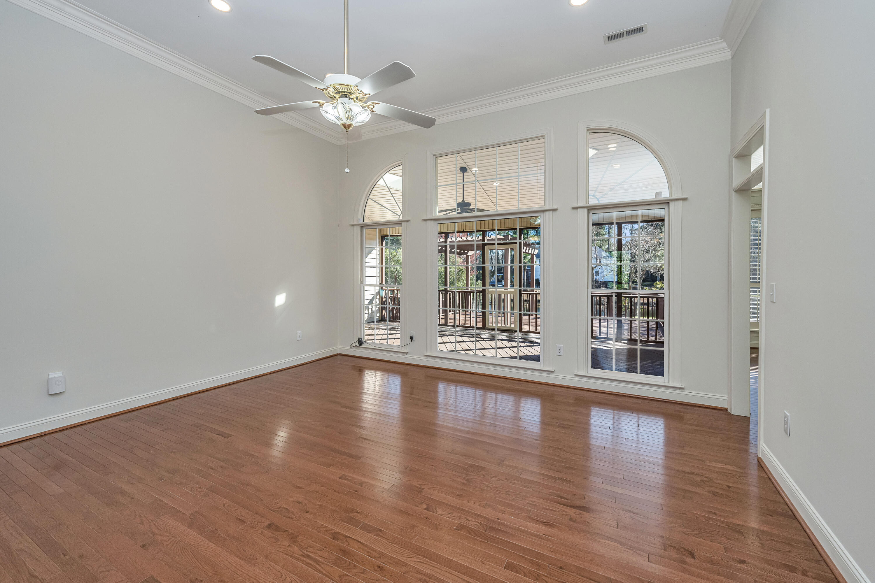 1399 Madison Court Mount Pleasant, SC 29466 - Photo 5 of 63 1399MadisonCt03