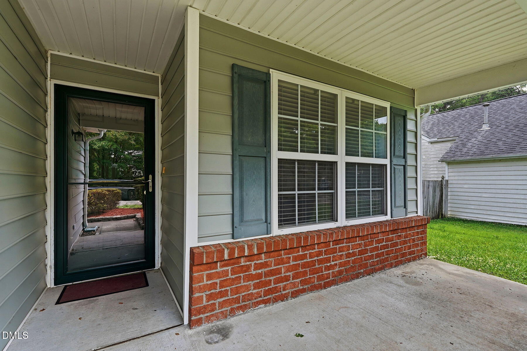 9 Pendleton Court Durham, NC 27713 - Photo 4 of 21 FrontPorch PendletonCt