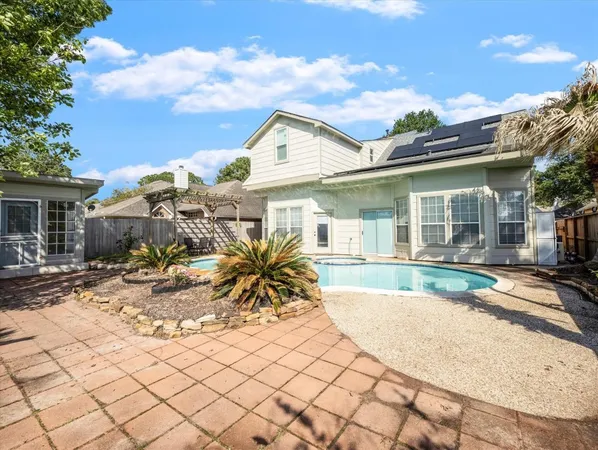 $399,999 | 7042 River Garden Drive, Houston, TX 77095