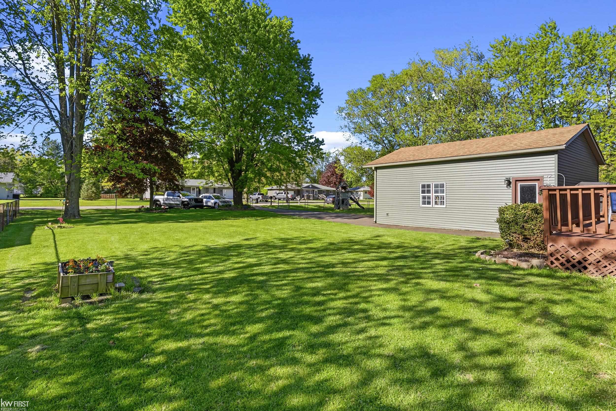 4271 Highland Road Milford, MI 48380 - Photo 10 of 48