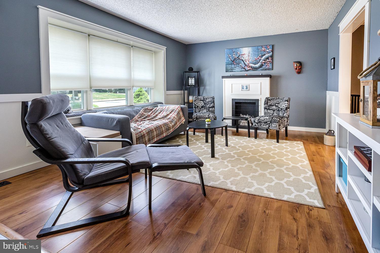 35 Henry Street Delran, NJ 08075 - Photo 2 of 23