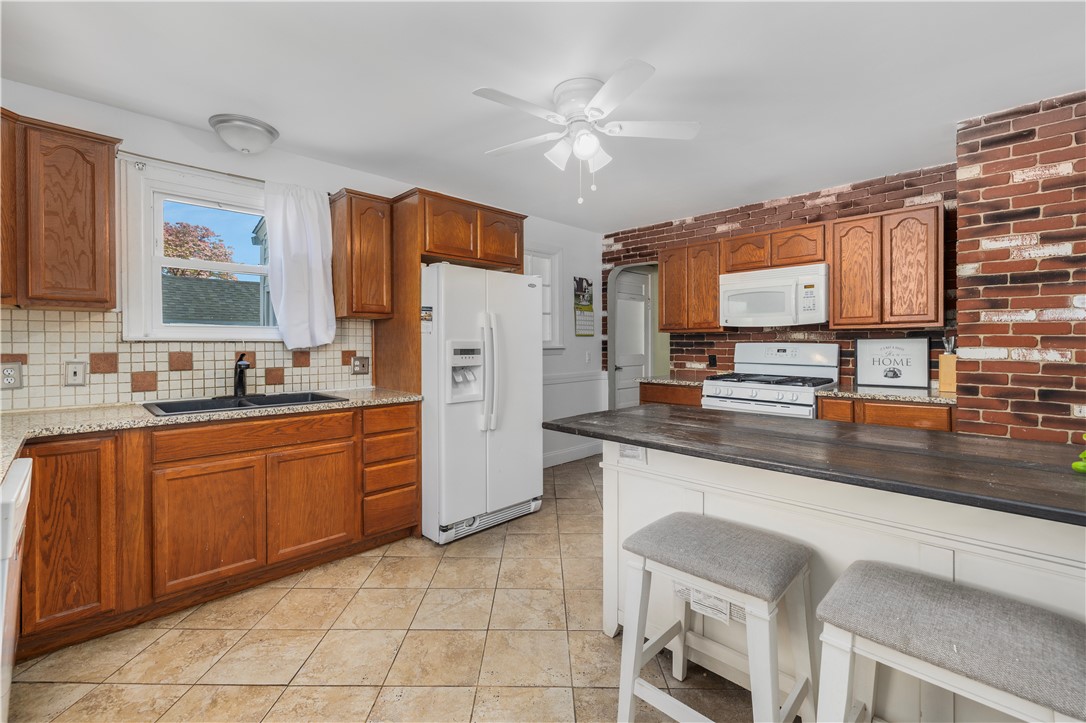 106 Martin Street Pawtucket, RI 02861 - Photo 12 of 33
