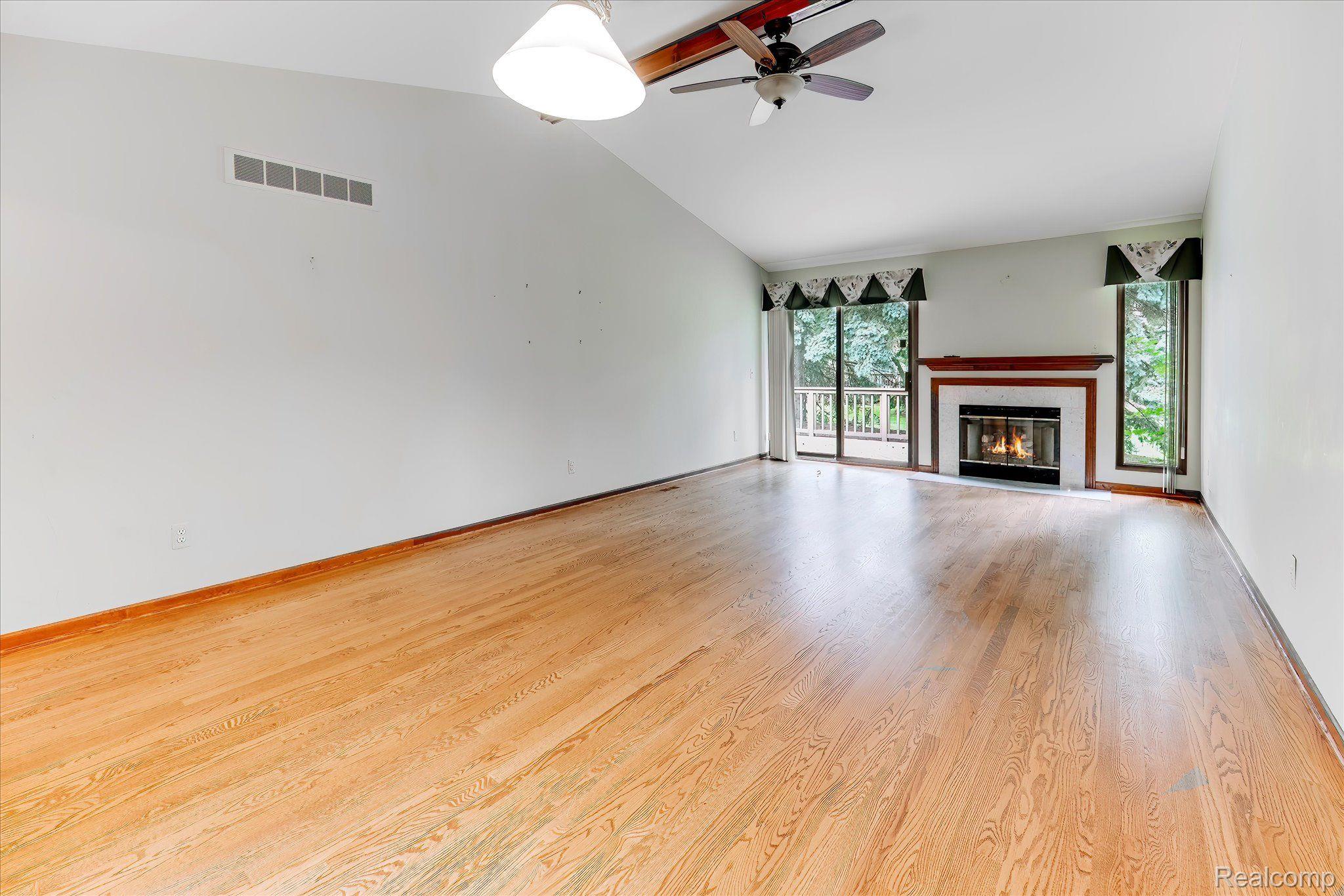2125 London Bridge Drive Rochester, MI 48307 - Photo 6 of 47 Gallery Image 6