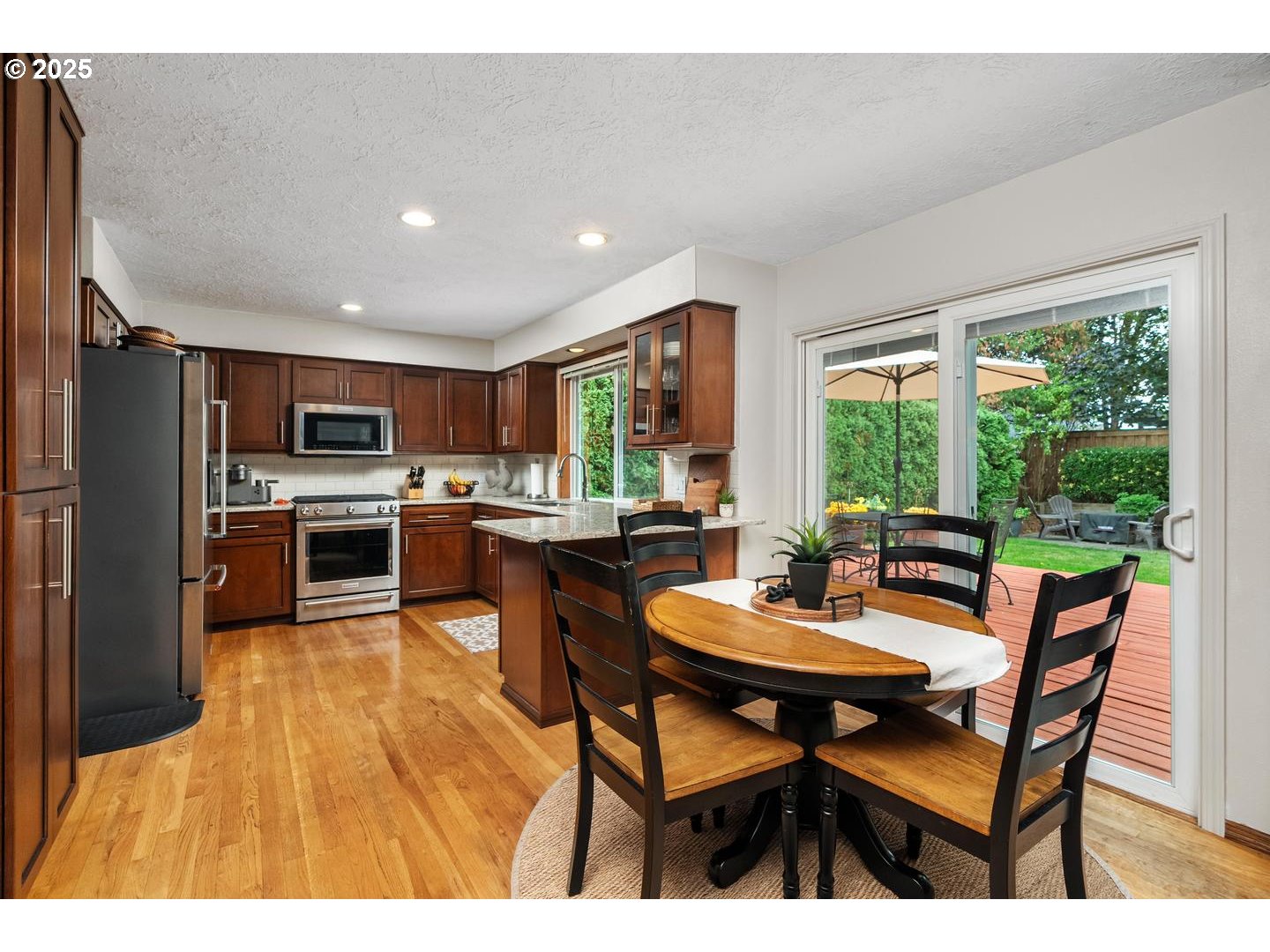 9020 Southwest Reiling Street Portland, OR 97224 - Photo 12 of 45 Gallery Image 12