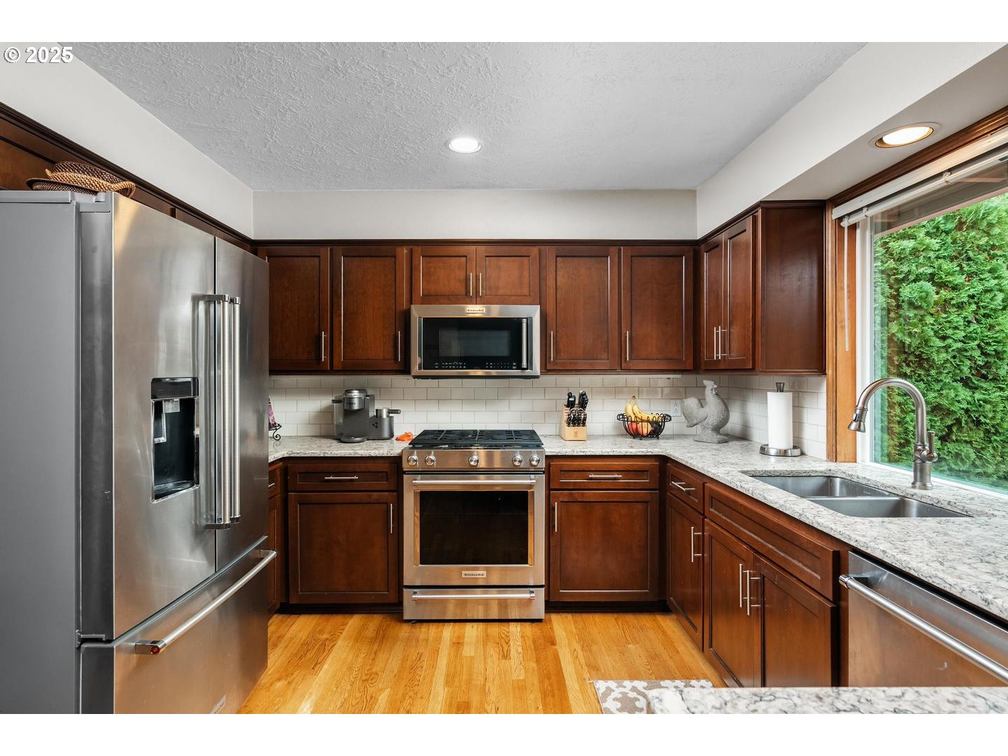 9020 Southwest Reiling Street Portland, OR 97224 - Photo 14 of 45 Gallery Image 14