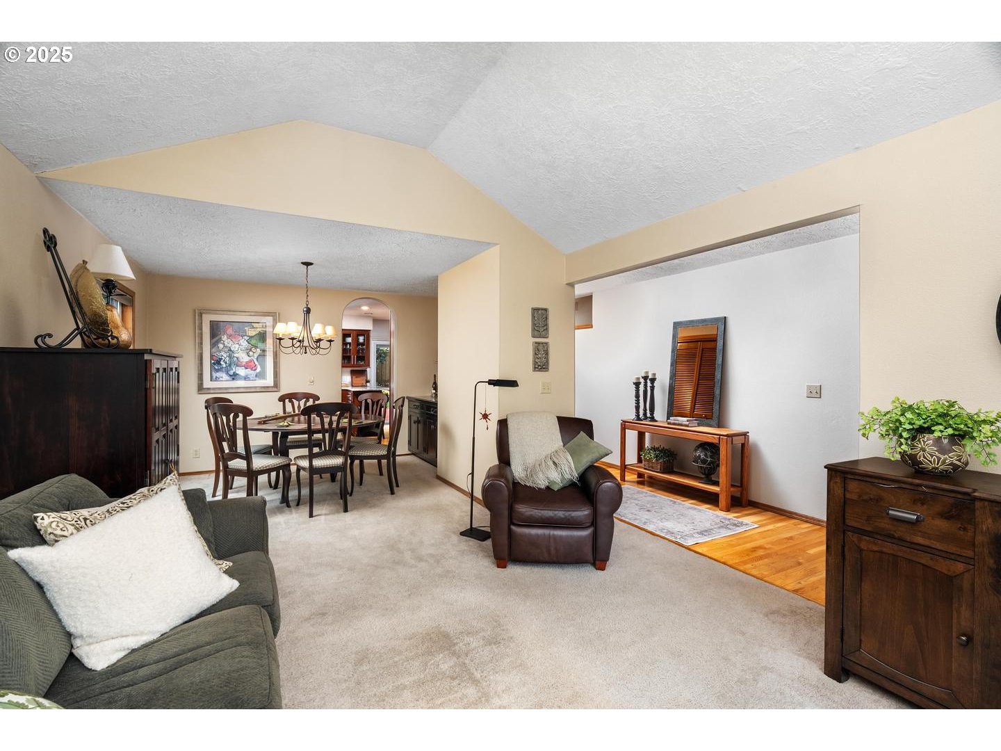 9020 Southwest Reiling Street Portland, OR 97224 - Photo 9 of 45 Gallery Image 9