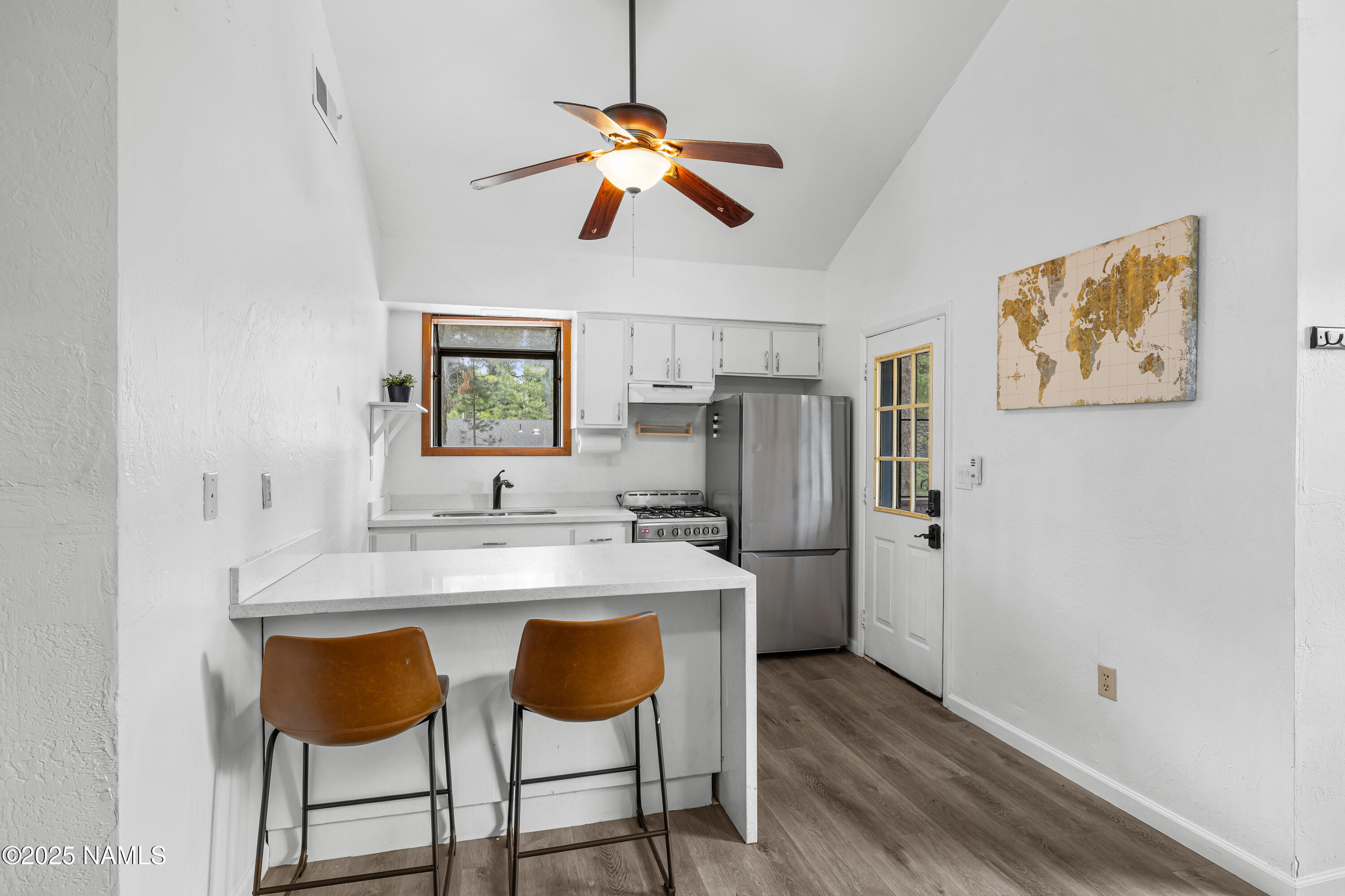 595 Cherokee Flagstaff, AZ 86005 - Photo 5 of 26 CP-11