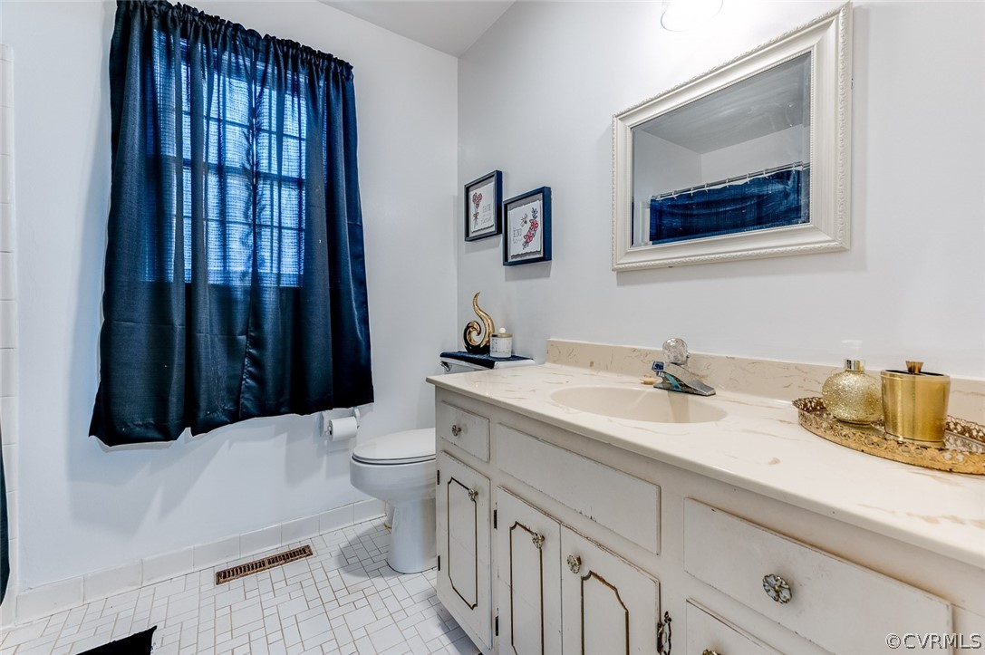 17500 Wilkinson Road Dinwiddie, VA 23841 - Photo 14 of 29 Gallery Image 14