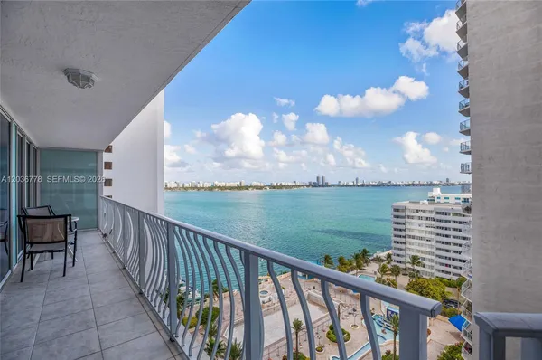 $2,800 | 7601 East Treasure Drive, Unit 1924, North Bay Village, FL 33141