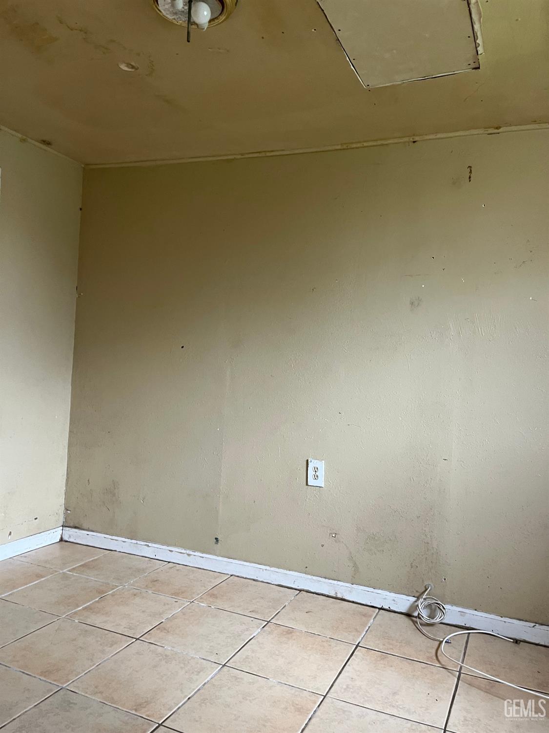 Undisclosed Address Wasco, CA 93280 - Photo 12 of 17