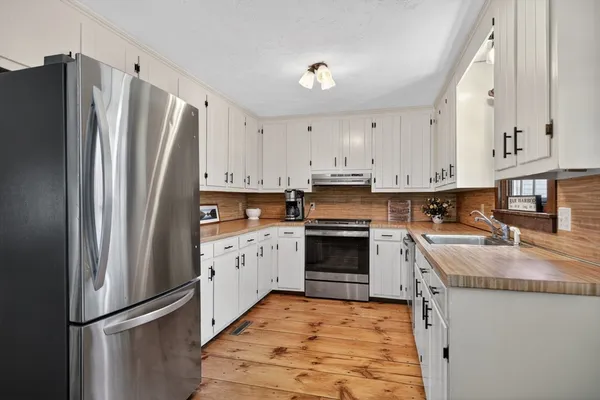 $625,000 | 20 Stratton Road, Grafton, MA 01519