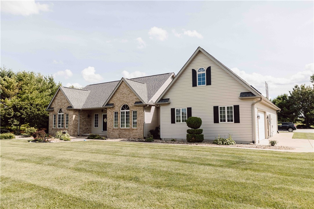 2585 Ash Avenue Decatur, IL 62526 - Photo 2 of 44