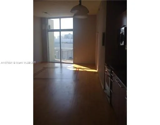 $3,200 | 2001 Meridian Avenue, Unit 530, Miami Beach, FL 33139