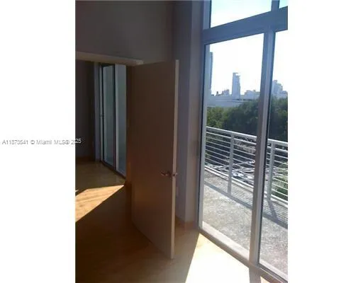 $3,200 | 2001 Meridian Avenue, Unit 530, Miami Beach, FL 33139