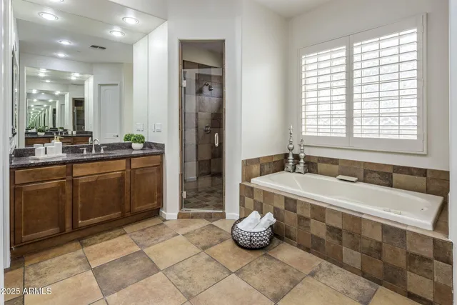 $1,595,000 | 23024 North 38th Place, Phoenix, AZ 85050