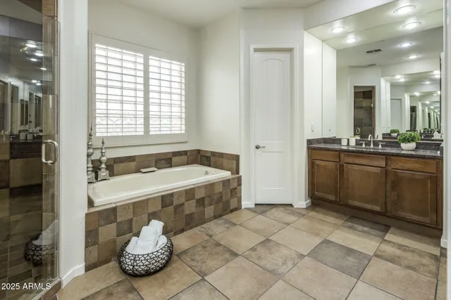 $1,595,000 | 23024 North 38th Place, Phoenix, AZ 85050