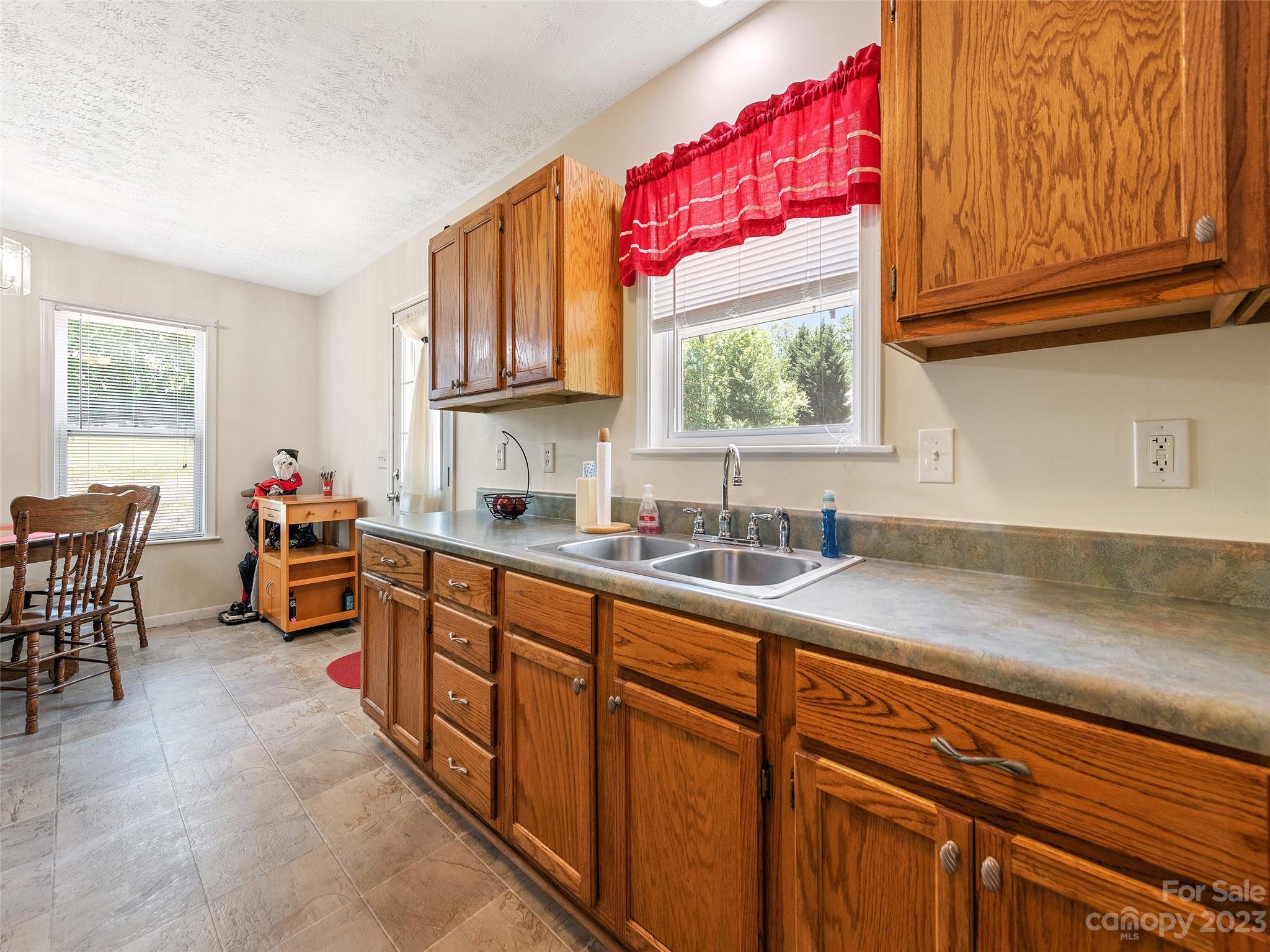 302 Spring Street Canton, NC 28716 - Photo 14 of 34 Gallery Image 14