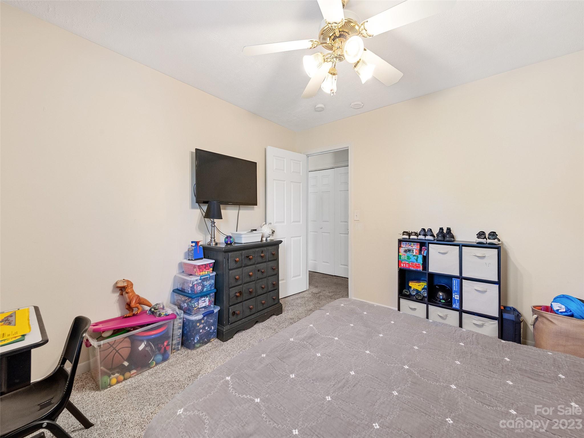 302 Spring Street Canton, NC 28716 - Photo 26 of 34 Gallery Image 26