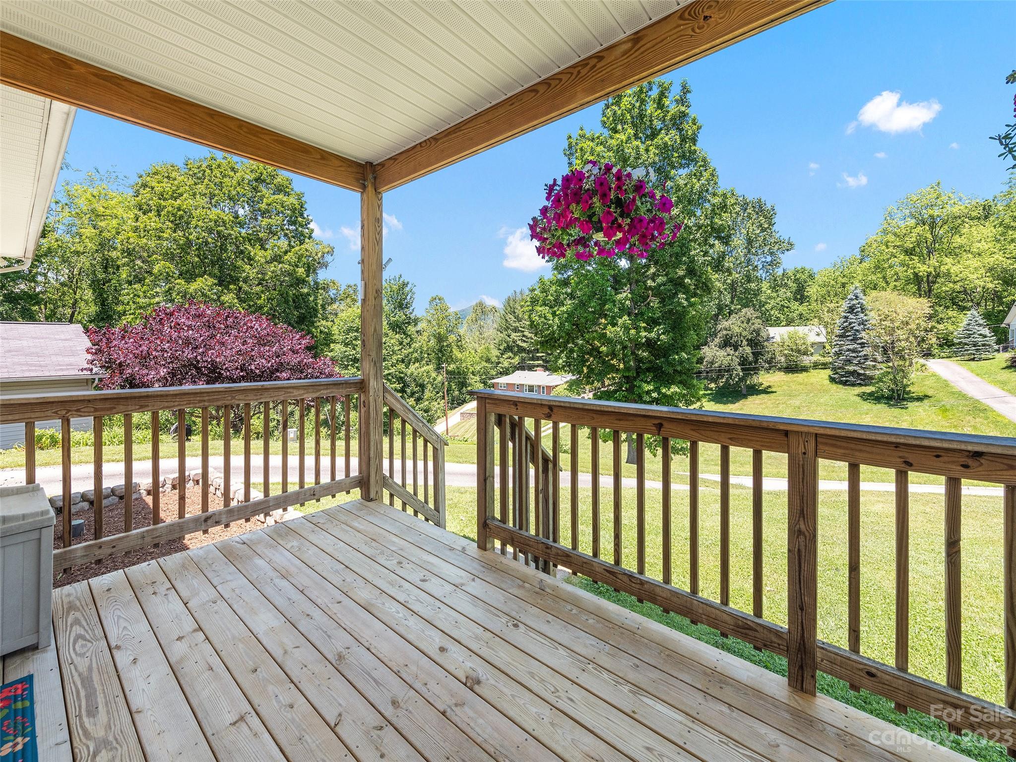 302 Spring Street Canton, NC 28716 - Photo 3 of 34 Gallery Image 3