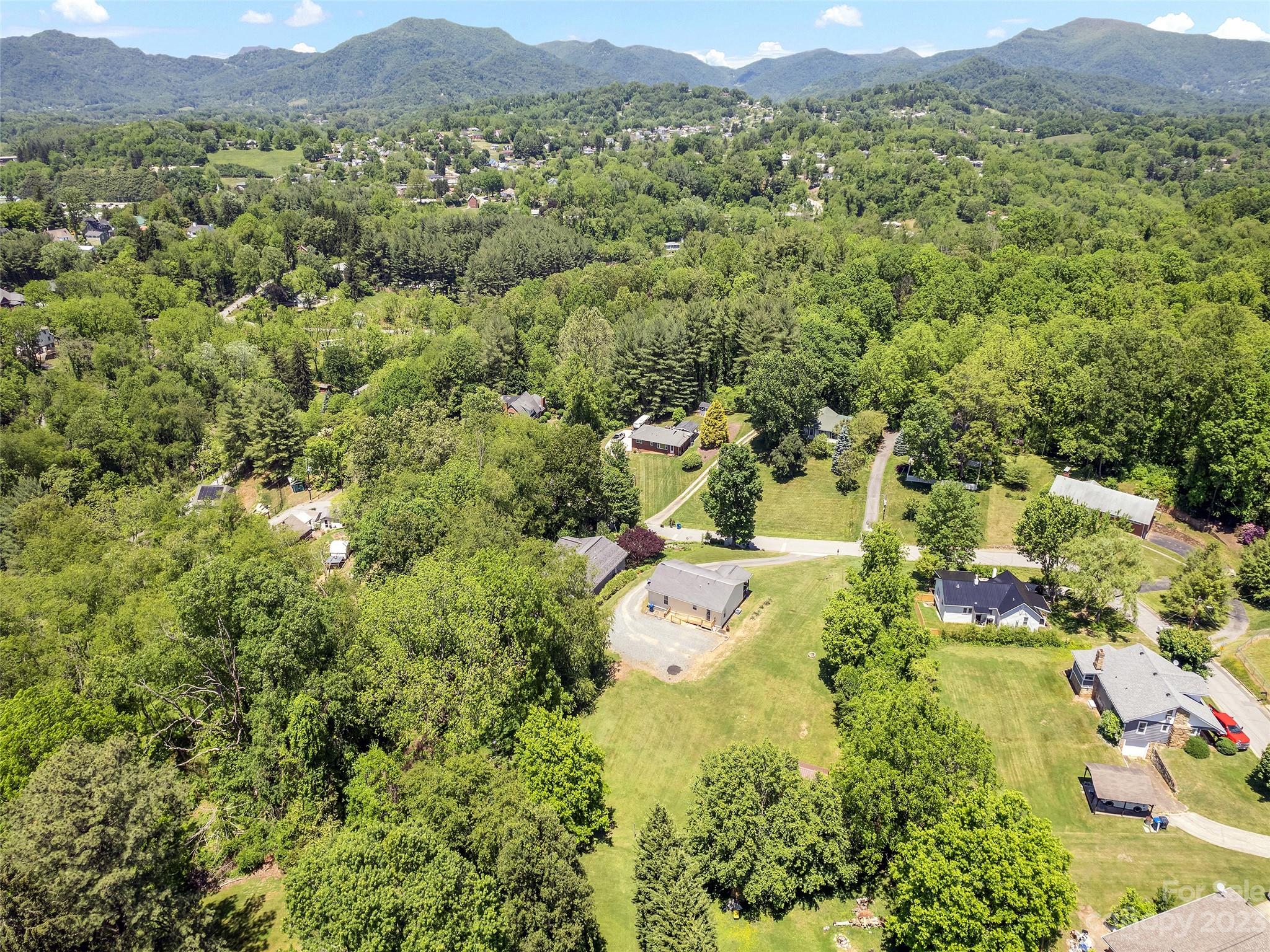 302 Spring Street Canton, NC 28716 - Photo 31 of 34 Gallery Image 31