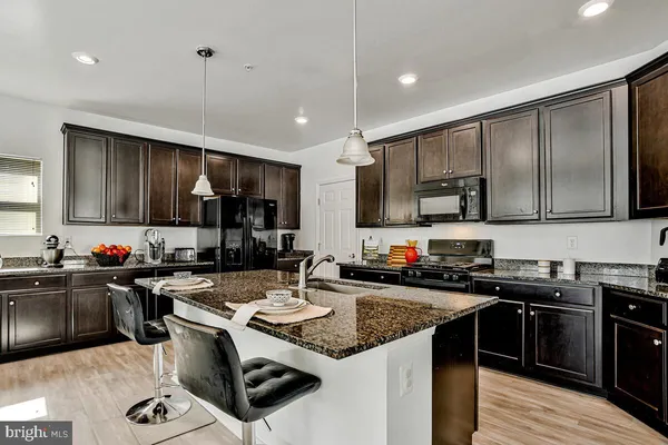 $655,000 | 9850 Mannheim Lane, Waldorf, MD 20603