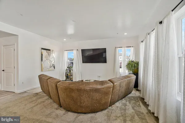 $655,000 | 9850 Mannheim Lane, Waldorf, MD 20603