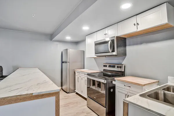 $655,000 | 9850 Mannheim Lane, Waldorf, MD 20603