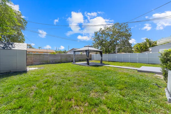 $2,700 | 2130 Wiley Court, Hollywood, FL 33020