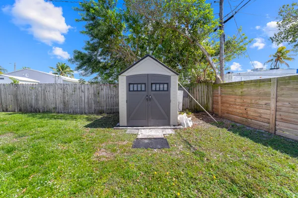 $2,700 | 2130 Wiley Court, Hollywood, FL 33020