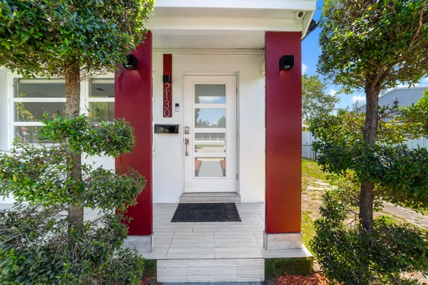 $2,700 | 2130 Wiley Court, Hollywood, FL 33020