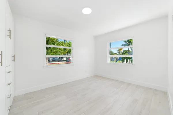 $2,700 | 2130 Wiley Court, Hollywood, FL 33020
