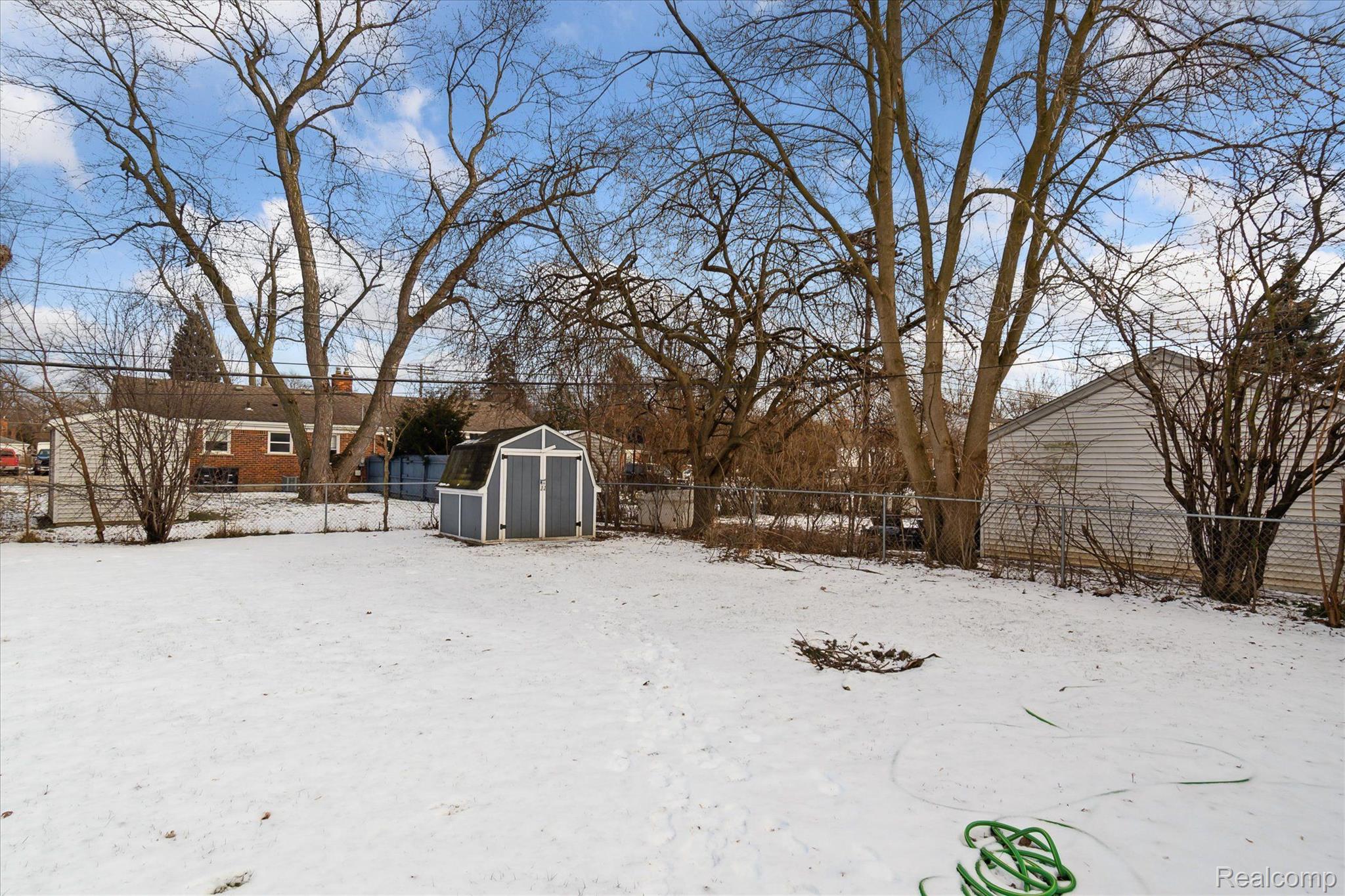 9904 Farmington Road Livonia, MI 48150 - Photo 23 of 29