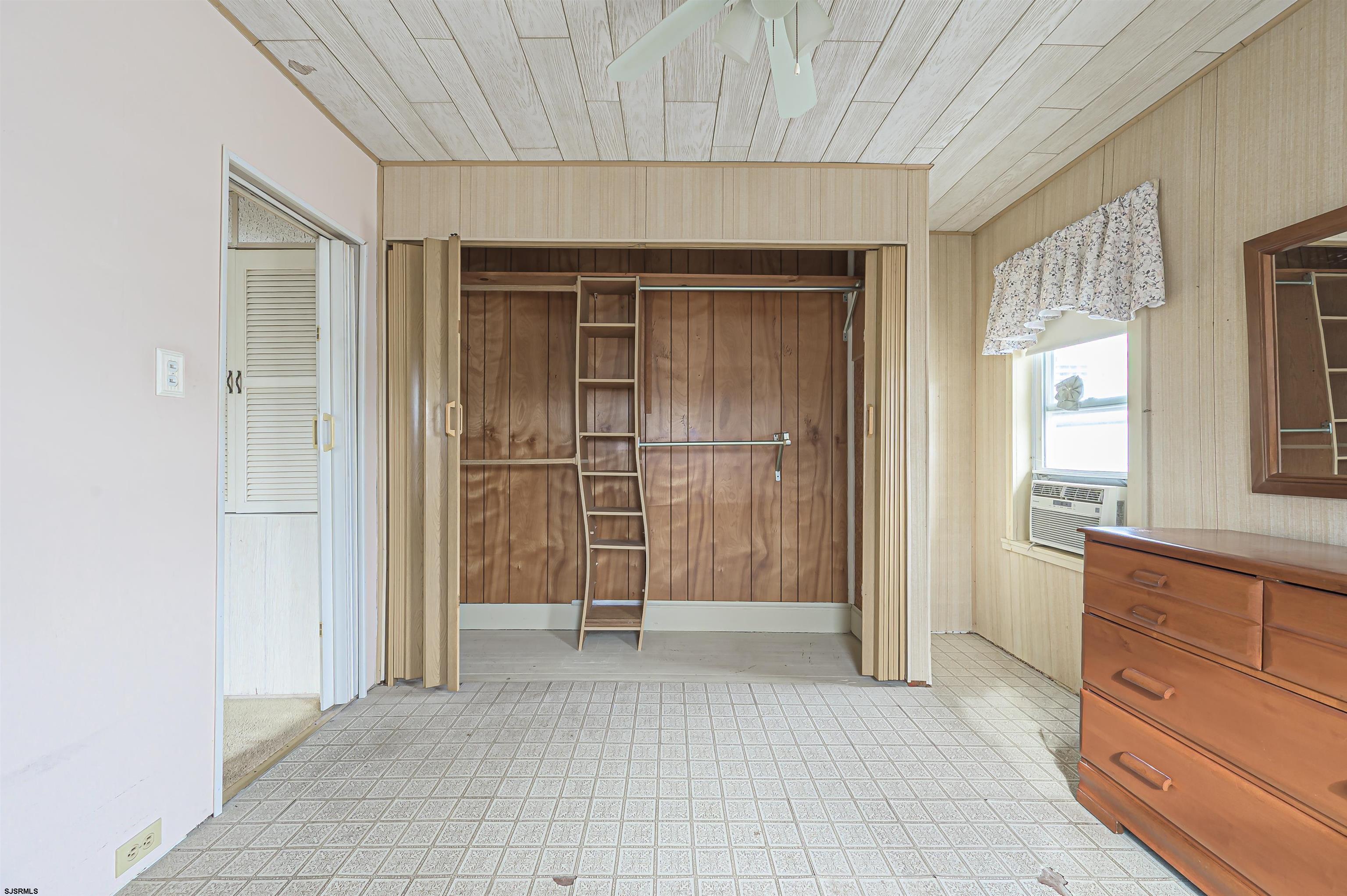 116 North Cornwall Avenue Ventnor City, NJ 08406 - Photo 17 of 28 an empty room with windows