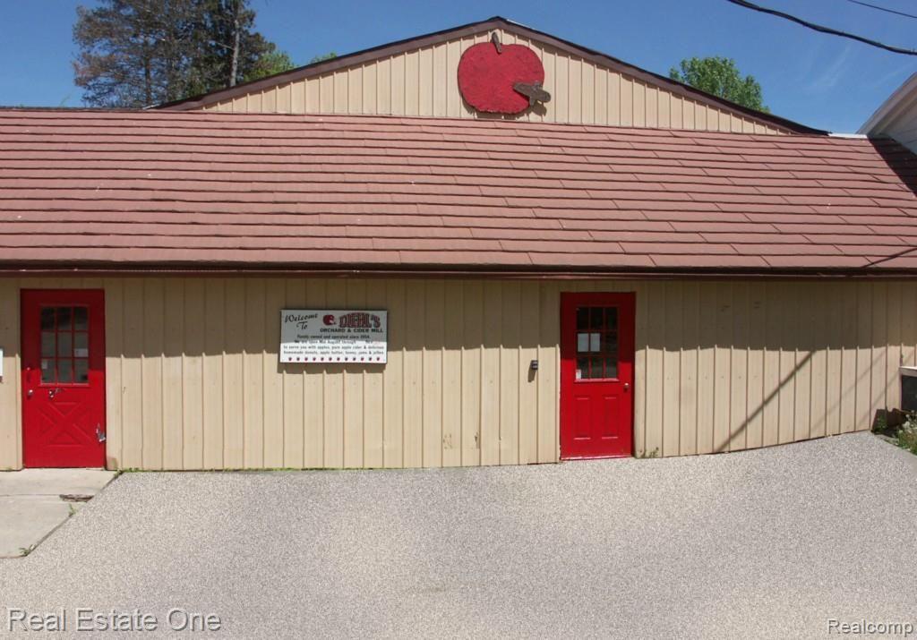 1470 Ranch Road Holly, MI 48442 - Photo 63 of 63 Walk to your favorite cider mill!