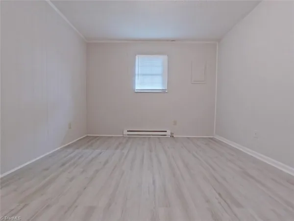 $775 | 725 South Scientific Street, High Point, NC 27260