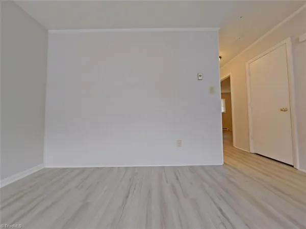 $775 | 725 South Scientific Street, High Point, NC 27260