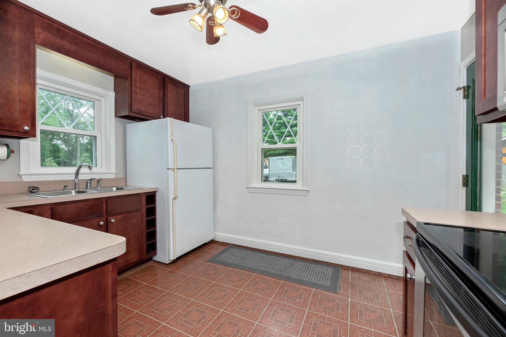 27205 Ridge Road Damascus, MD 20872 - Photo 7 of 73