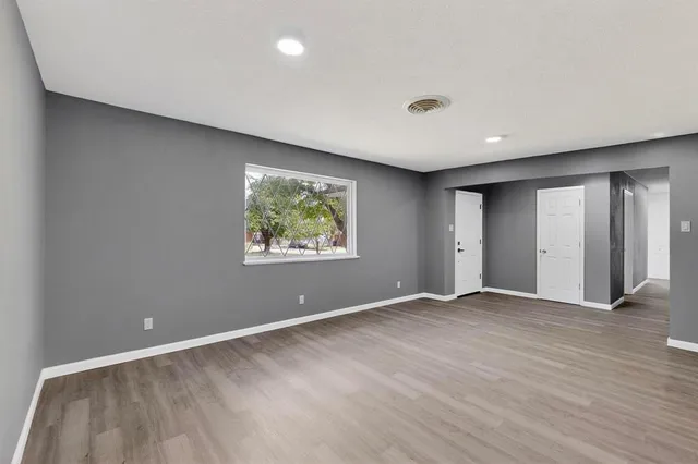 $280,500 | 1974 Shelman Trail, Fort Worth, TX 76112