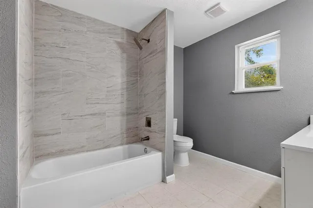 $280,500 | 1974 Shelman Trail, Fort Worth, TX 76112