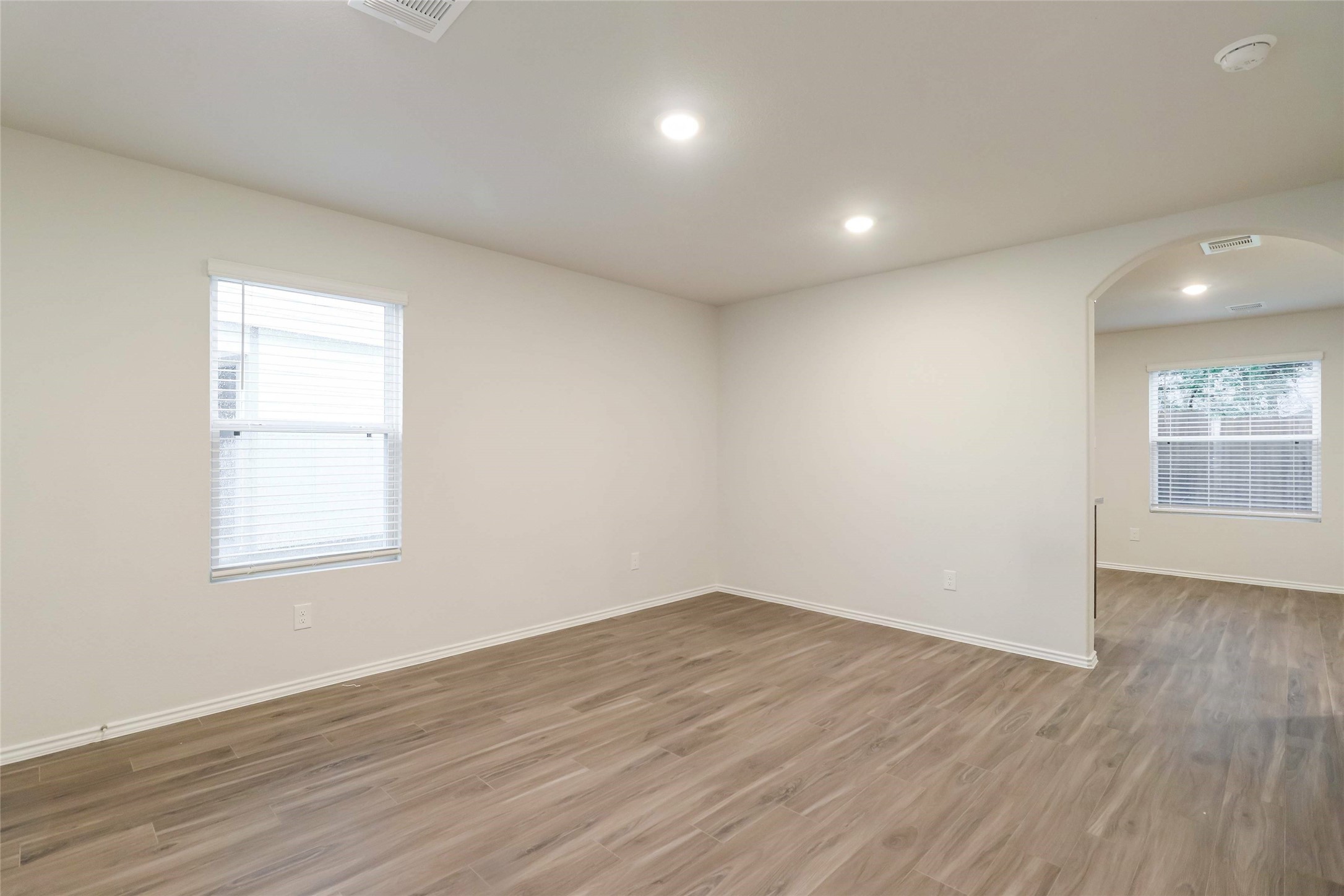 2437 Carp Drive Conroe, TX 77384 - Photo 8 of 17 Photos may be representative of the floor plan and not the exact home. Finishes, layout, and features of the actual property for lease may vary.